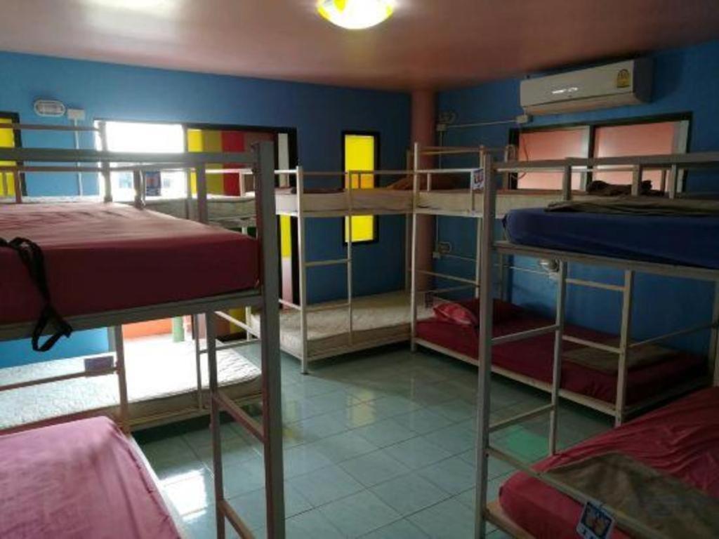 Oyo 586 I Hostel Phuket Exterior foto