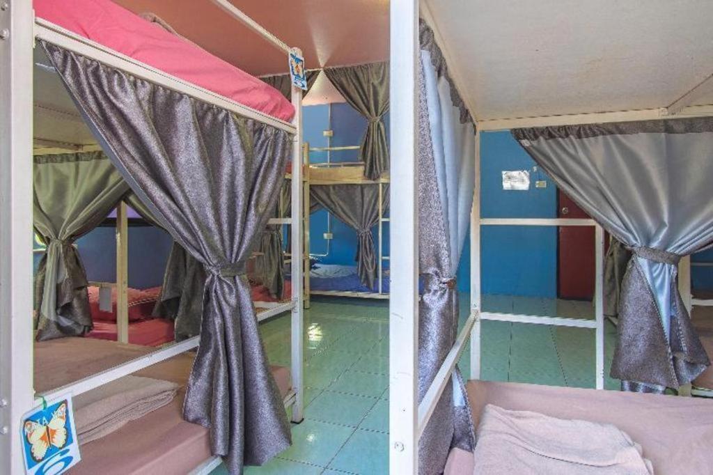 Oyo 586 I Hostel Phuket Exterior foto