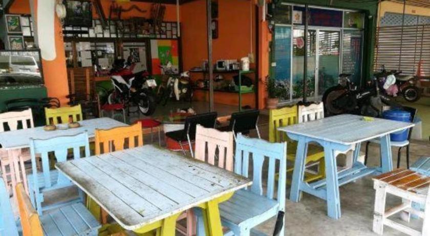 Oyo 586 I Hostel Phuket Exterior foto